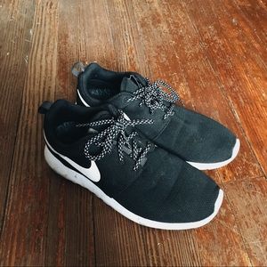 Nike Roshes